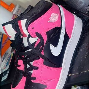 Pink and black Nike Jordan